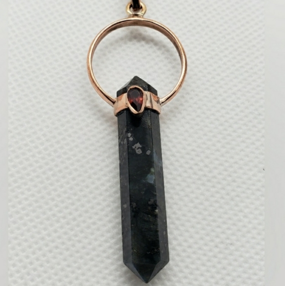 Larvikite w/ Garnet Copper pendant Necklace - Picture 3 of 12